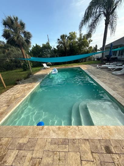 Sarasota Neighborhood Pool Cleaners